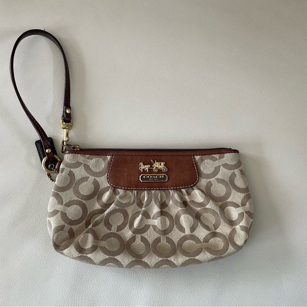 Coach Wristlet - Picture 9 of 9